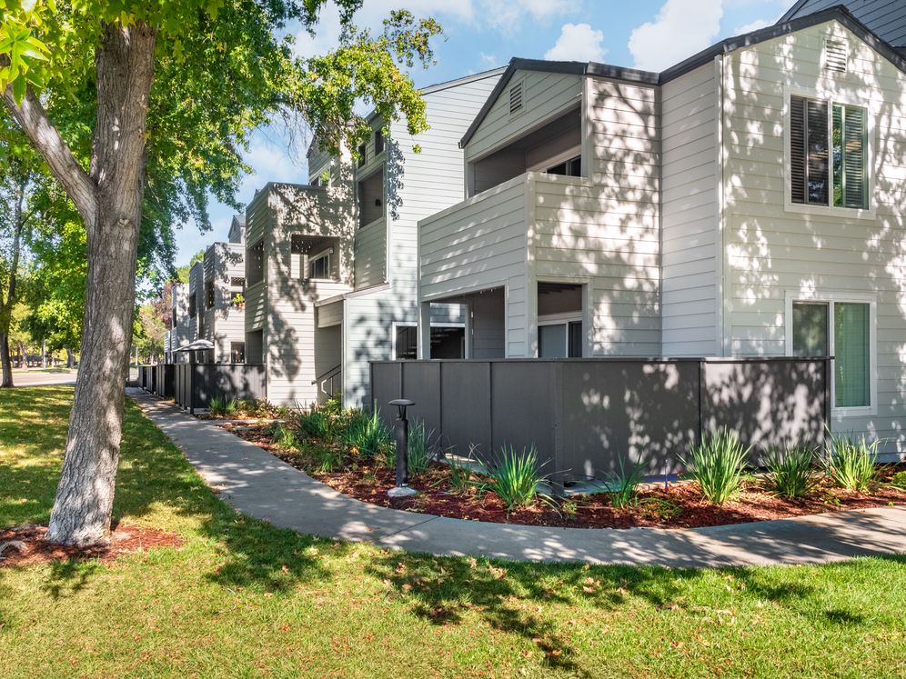 eaves Pleasanton Image 9