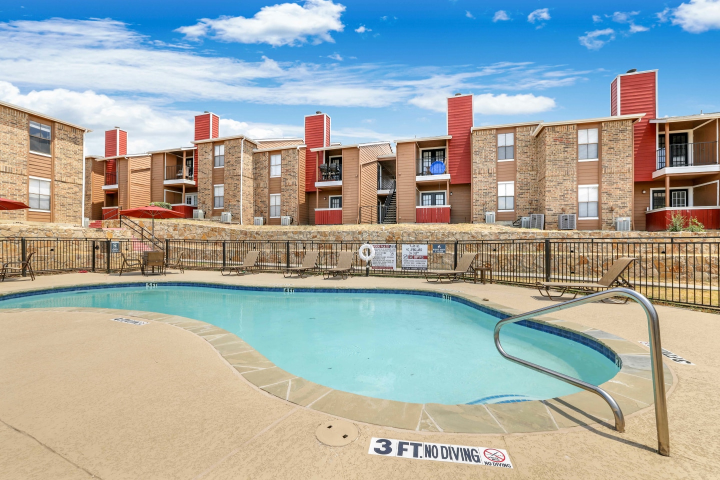Marine Creek Apartments Image 3