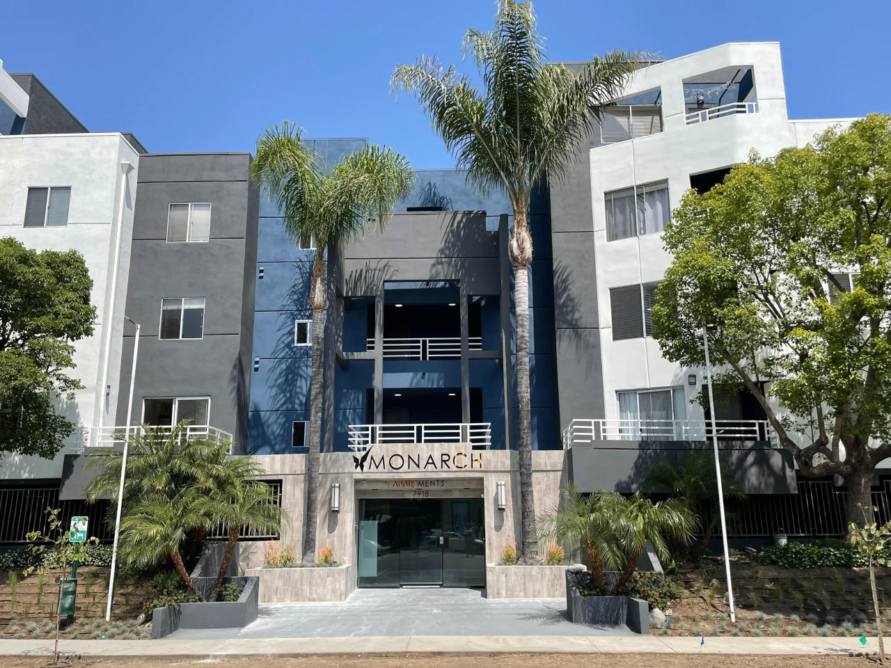 Monarch Apartment Lofts Image 3