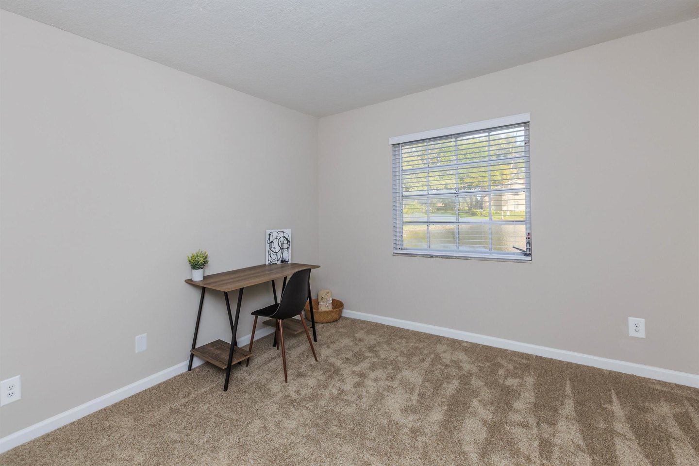 Latitude Pointe Image 76