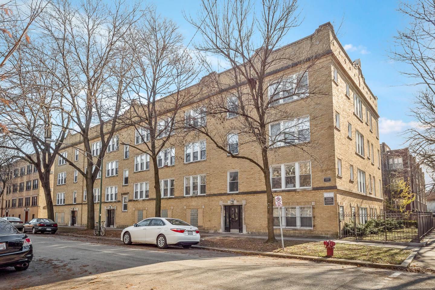 1919-31 W Winona Image 2