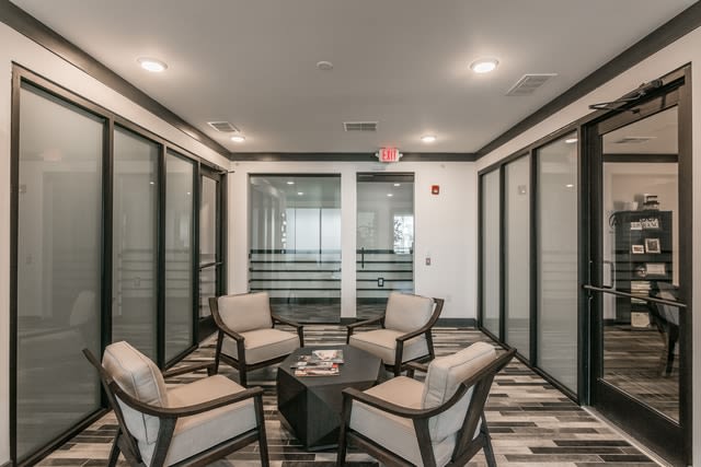 Vintage Gateway Apartments Image 4