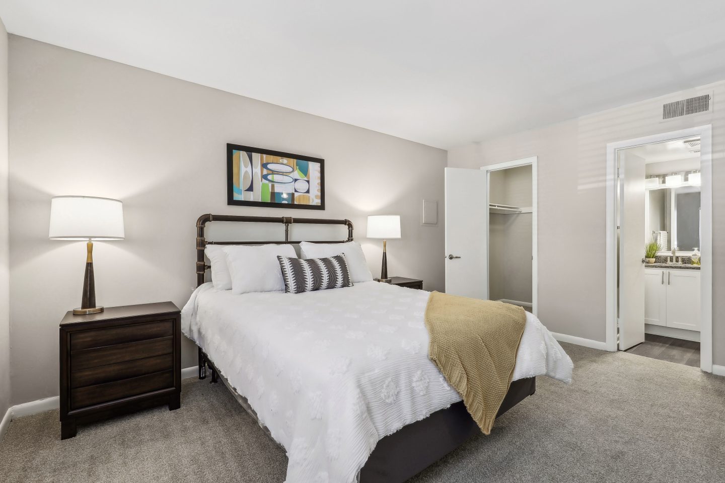 Woodshire Apartments Image 6