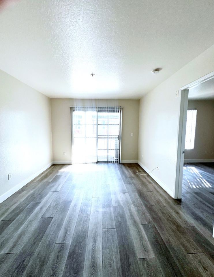 Park Tower Apartments Image 7