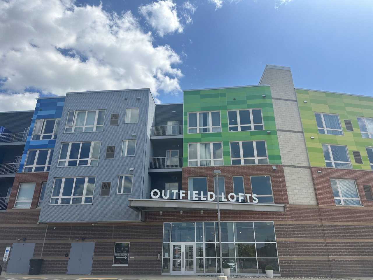 Outfield Ball Park Lofts Image 9