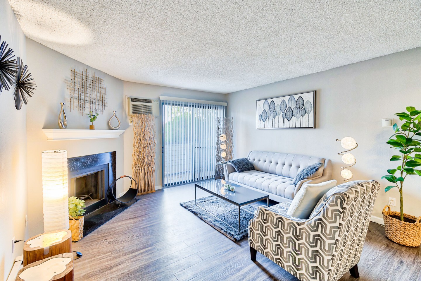Miramar Apartments Image 6
