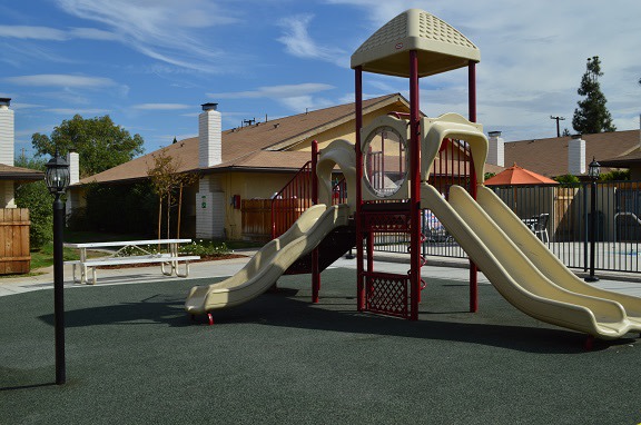 Pinewood Villas Apartments Image 11