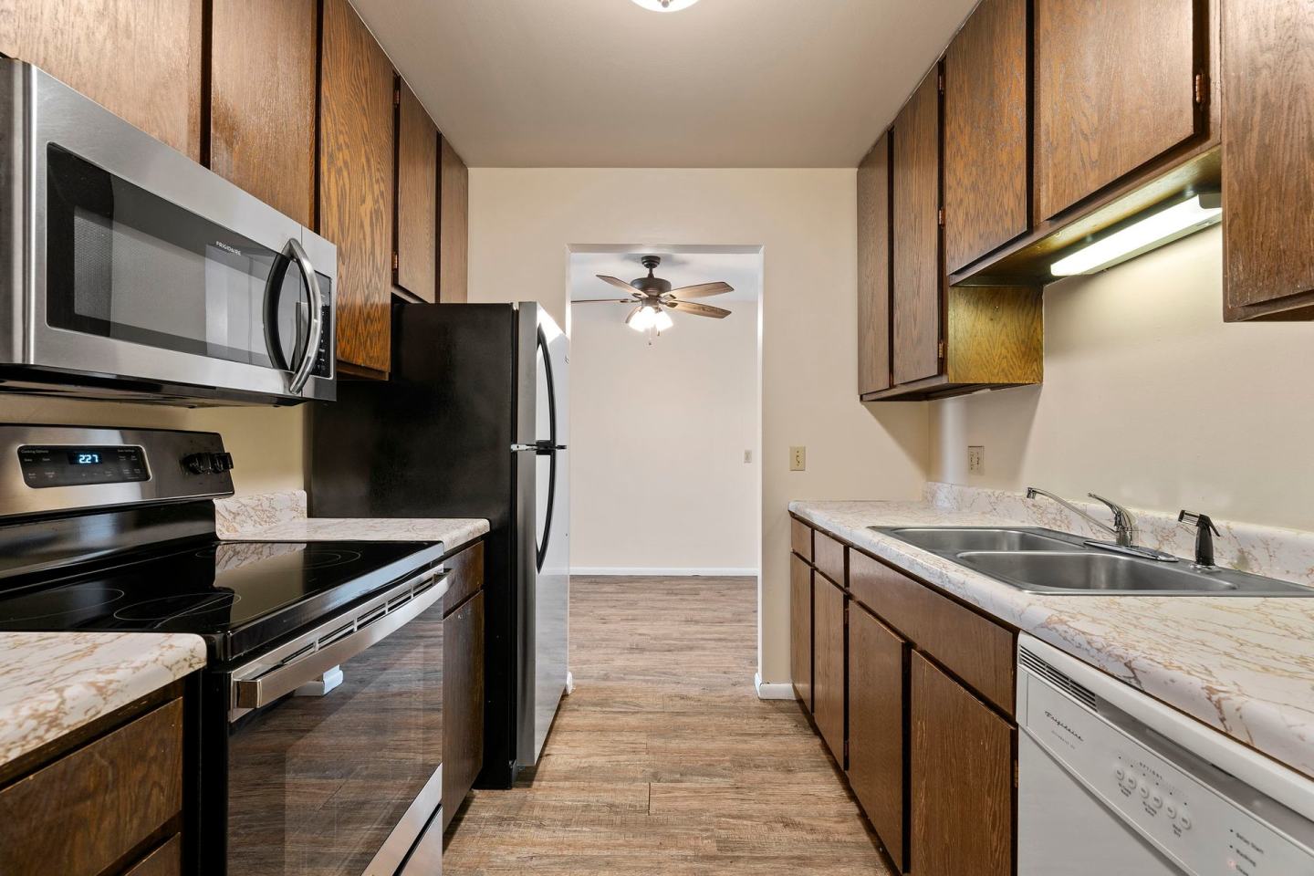 Cedarwood West Apartments Image 1