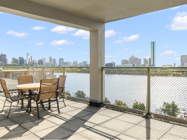 100 Memorial Drive Image 28