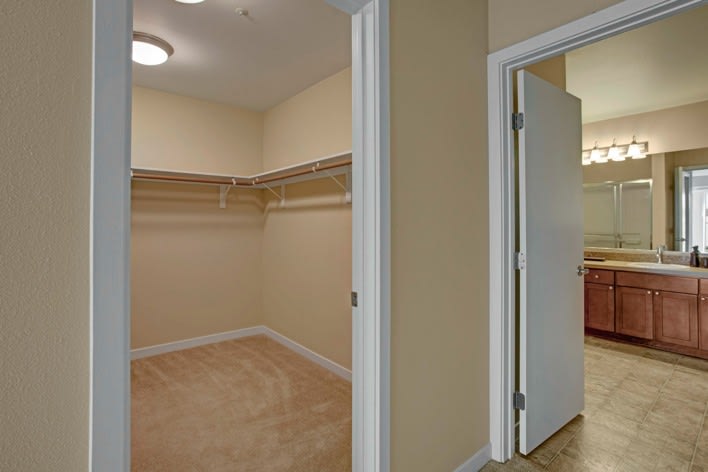 The Carillon Apartment Residences Image 78