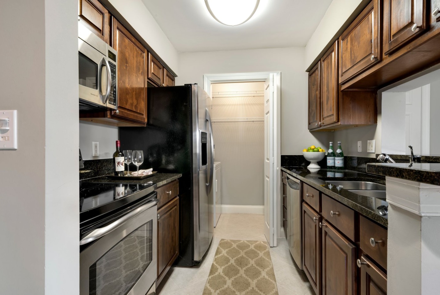 Mizner Court Image 18