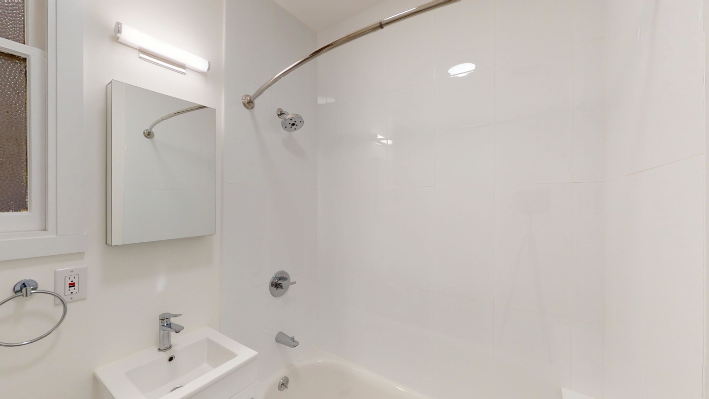 2656 Van Ness Avenue Image 13