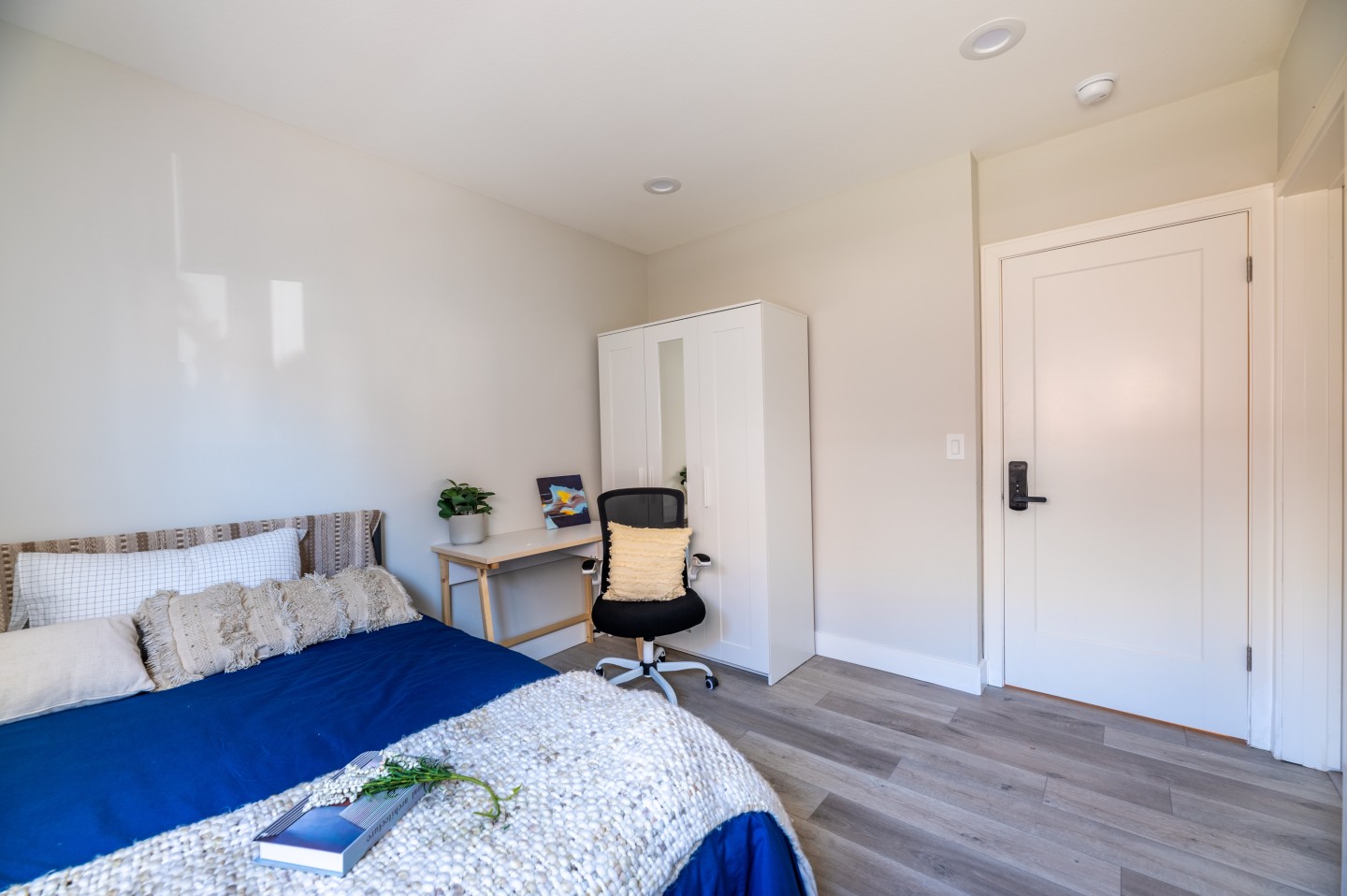 1458 37th Place - Co-Living Image 15