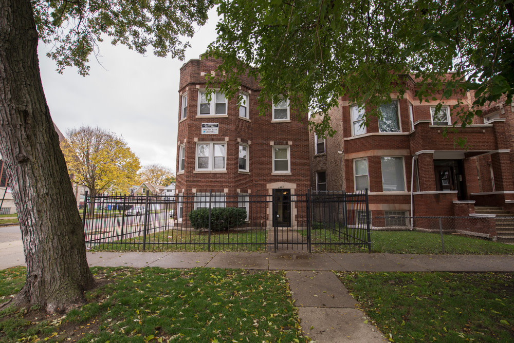 7358 S Blackstone South Shore Apartments Image 1