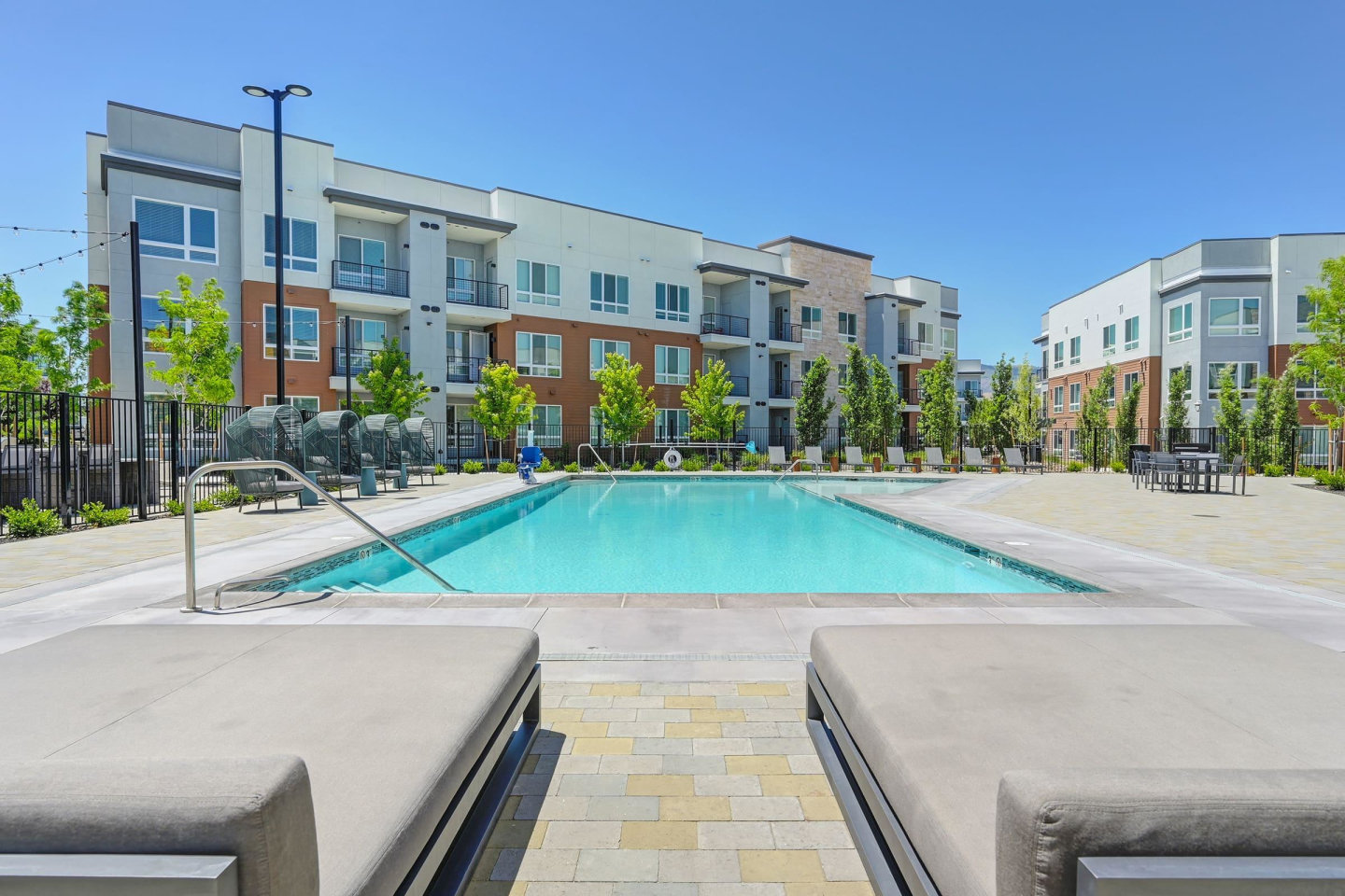Halcyon Apartments Image 39