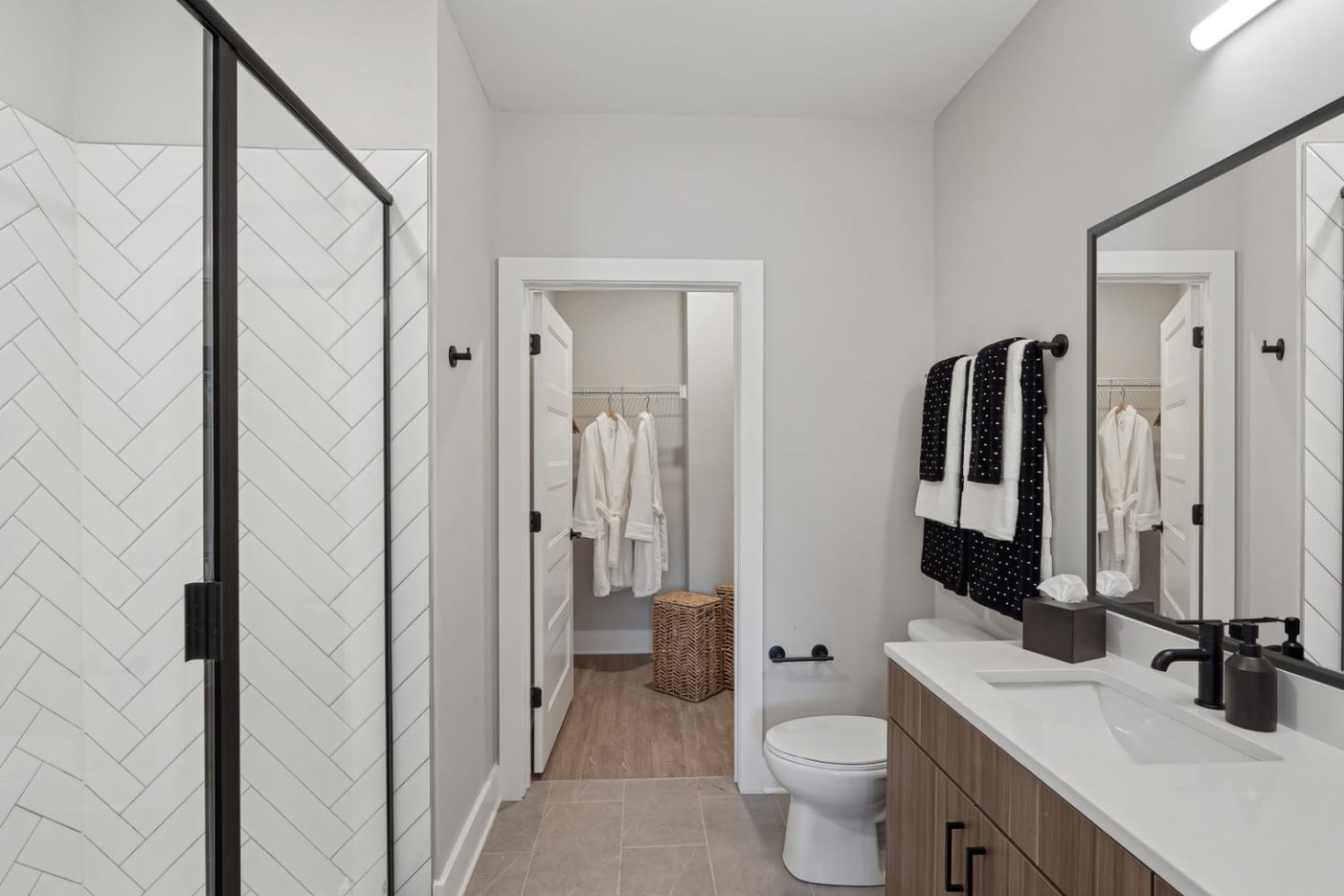 900 Willow Image 21