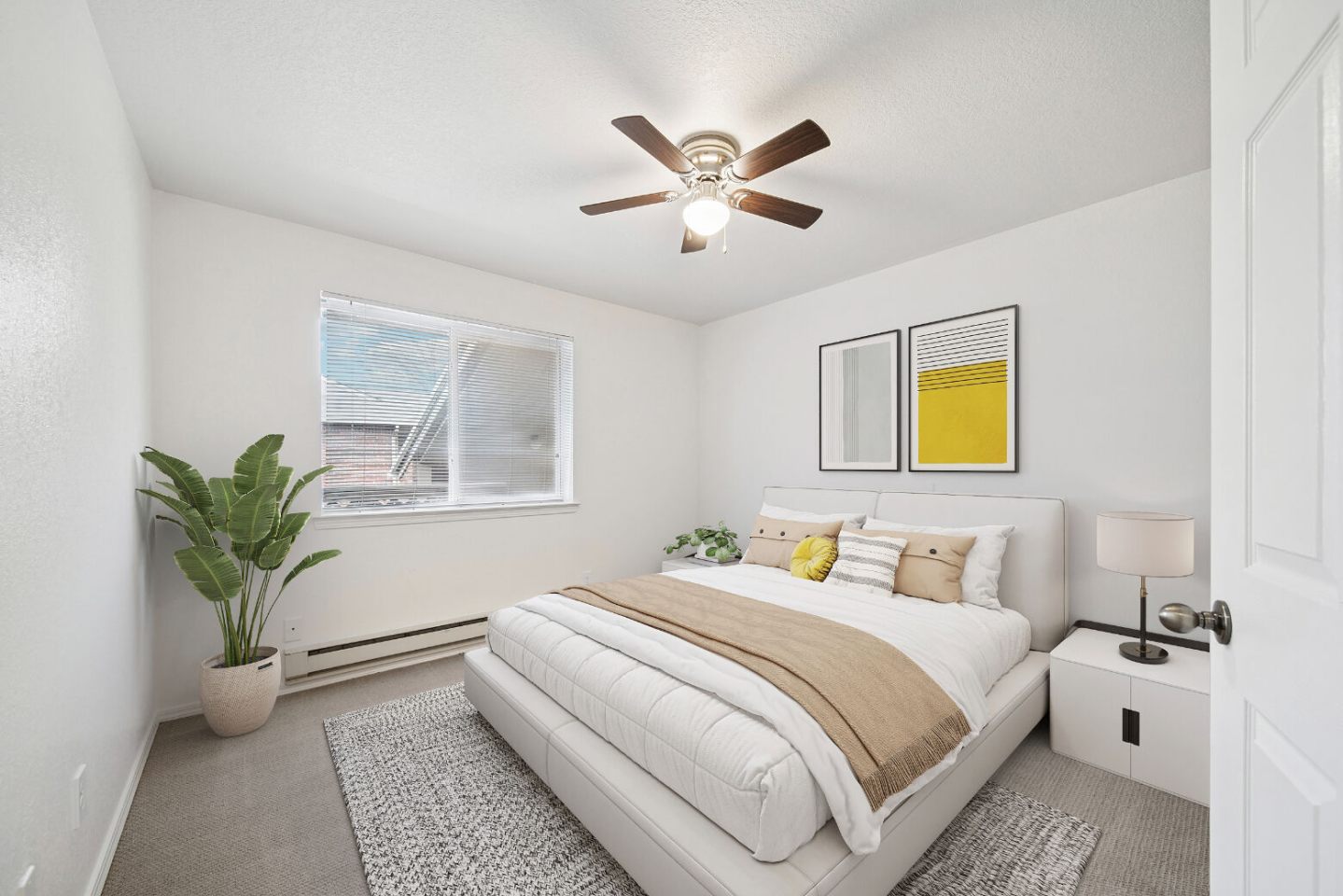 Rosewood Manor - Senior Living: 55+ Image 9