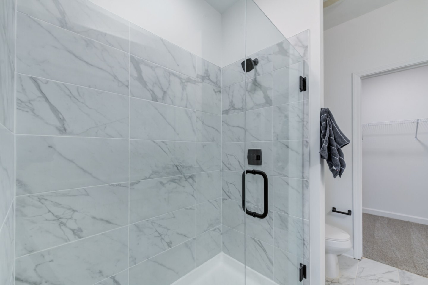 Taryn at 401 Image 19