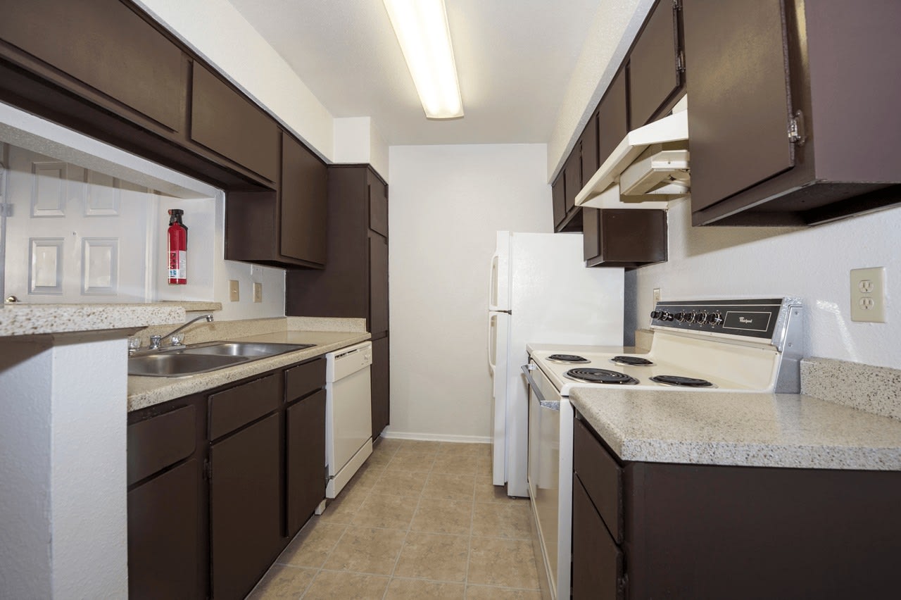 Elm Creek Apartments Image 10