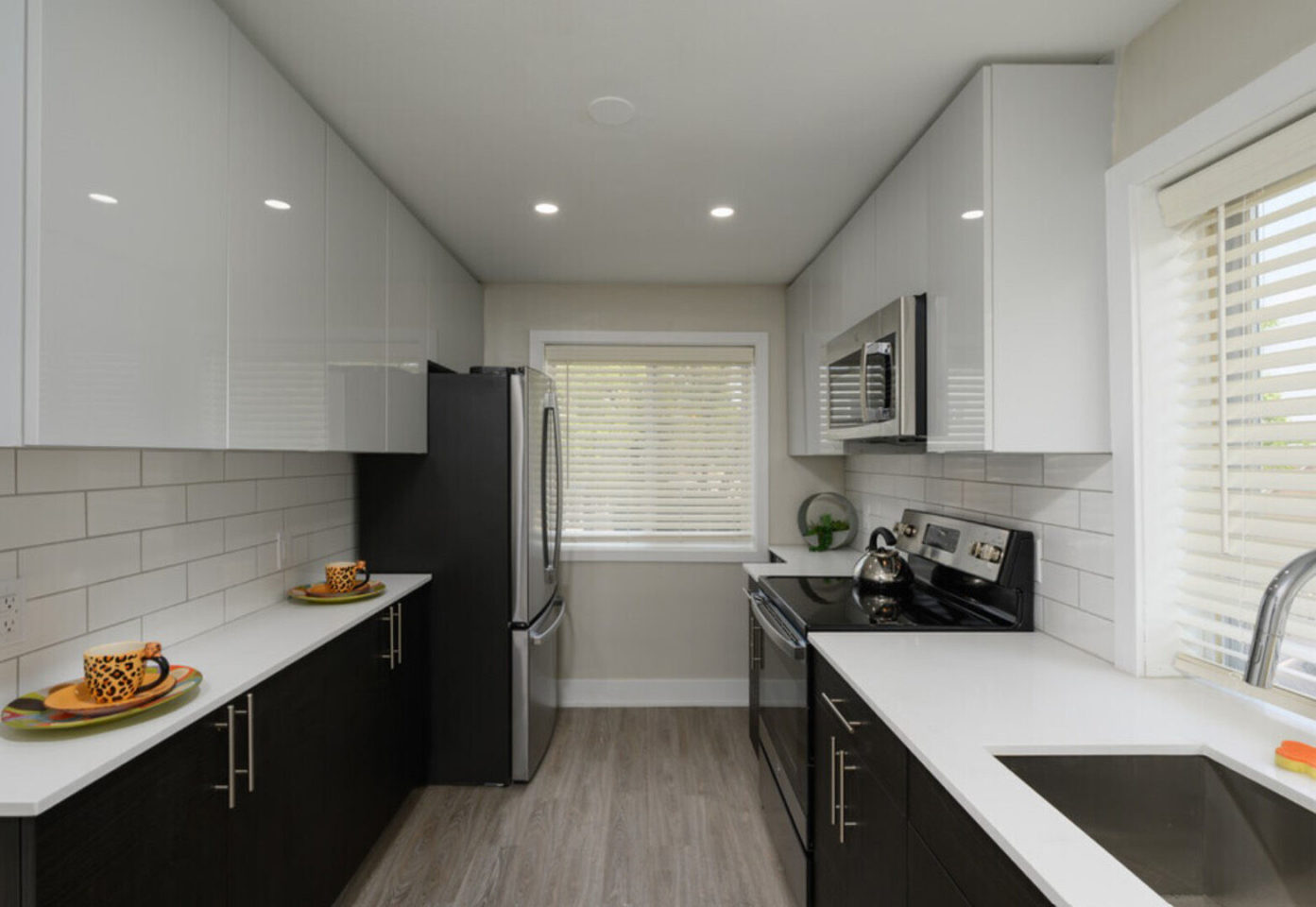 North Lane Apartments Image 3