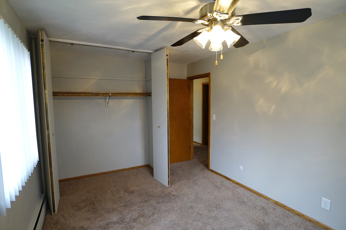 Como Lakes Apartments Image 17