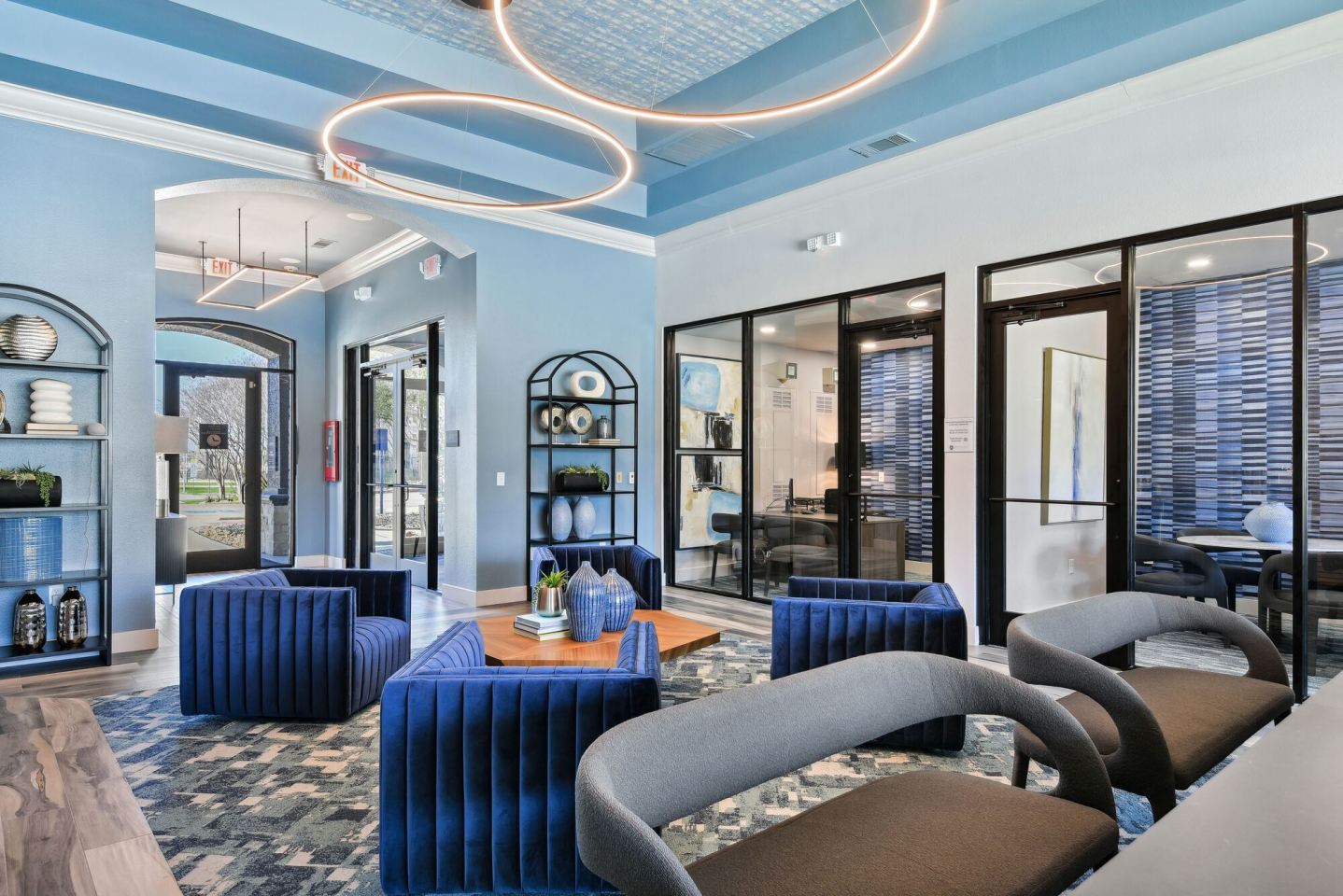 Collier Luxury Living Image 2