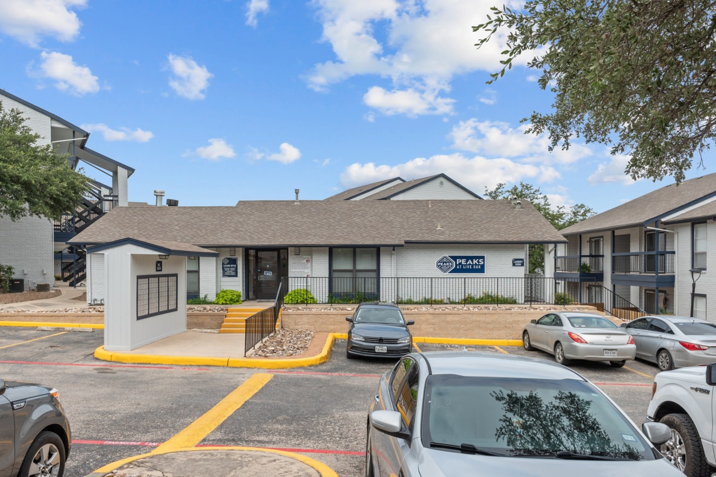 Peaks at Live Oak Image 23