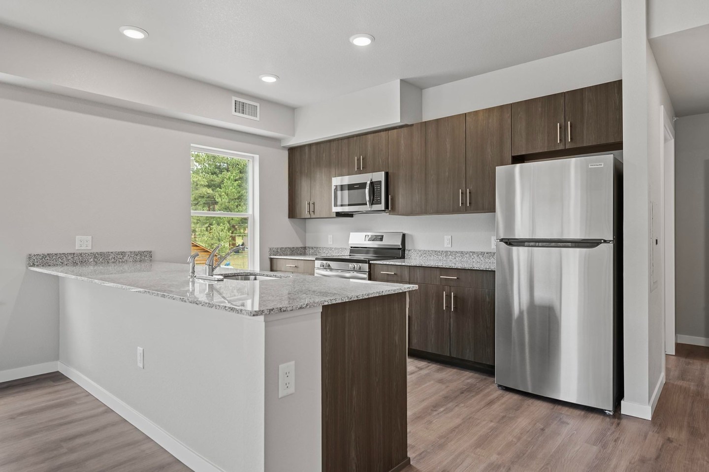 Prospector Apartments Image 46