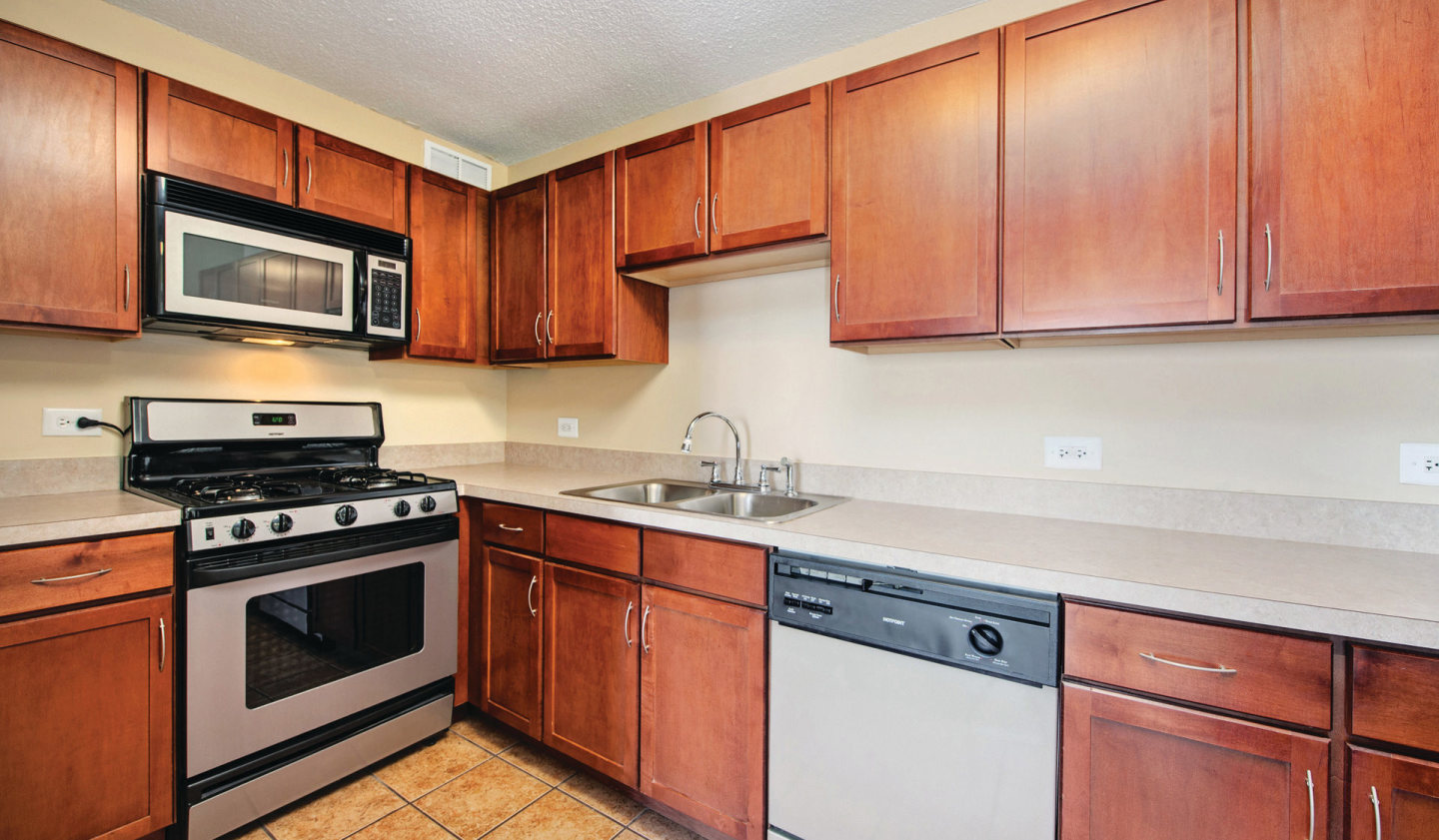2200 Grace Image 2