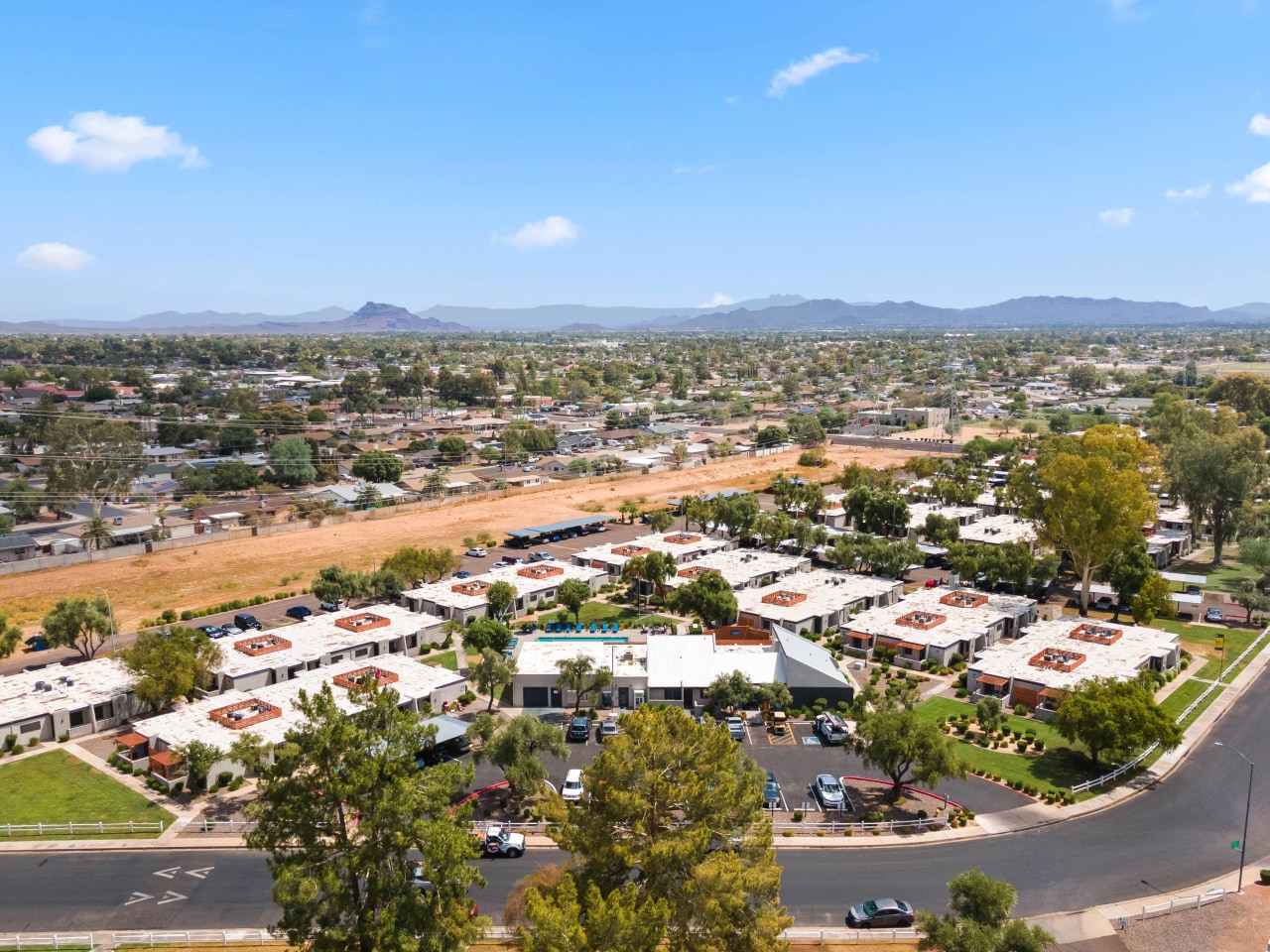 Delano Image 2