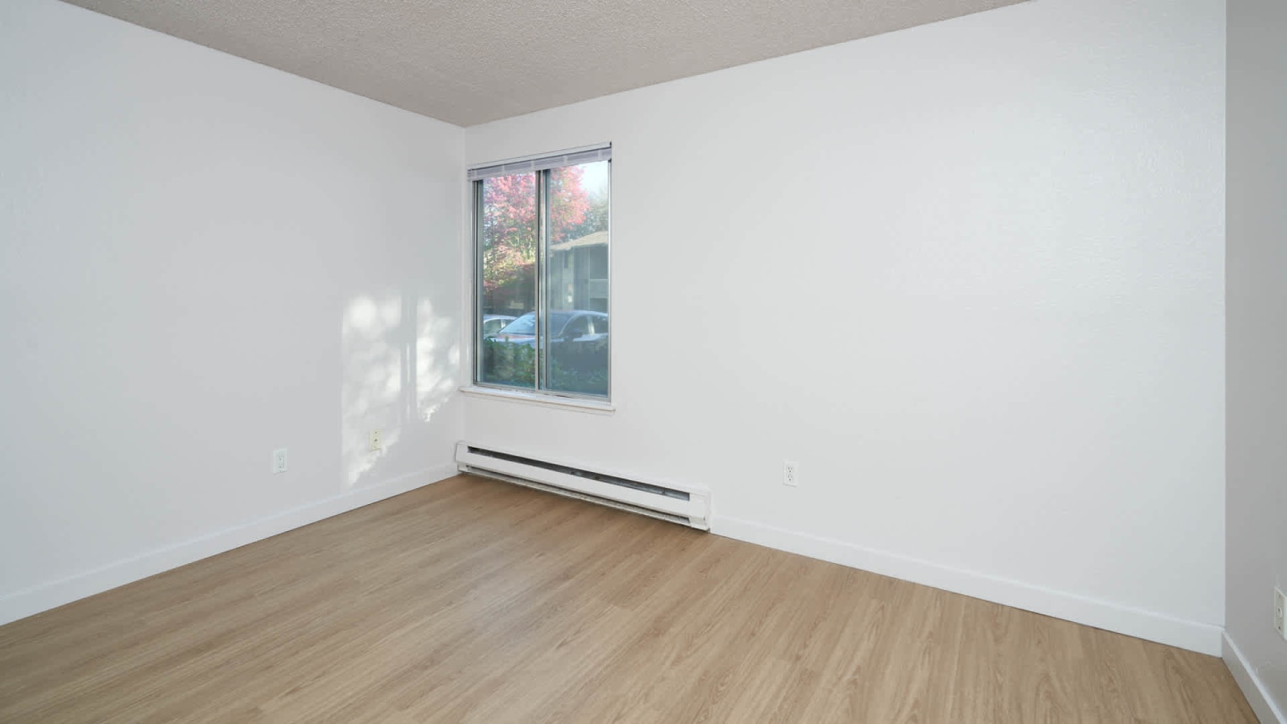 Redmond Court Image 16