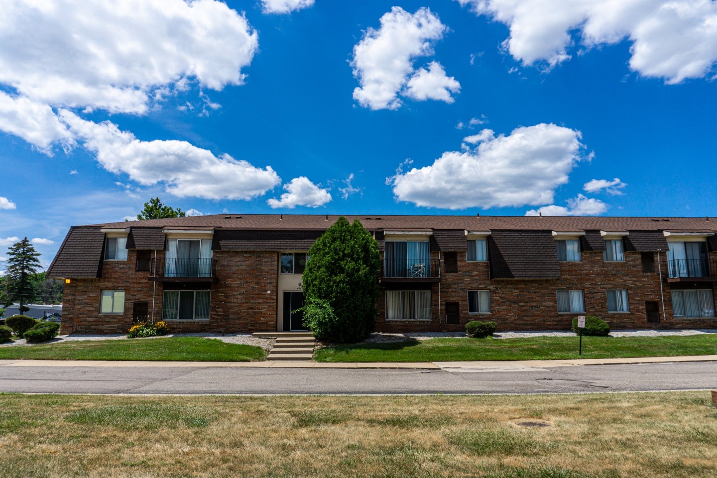 Warren Woods Apartments Image 9