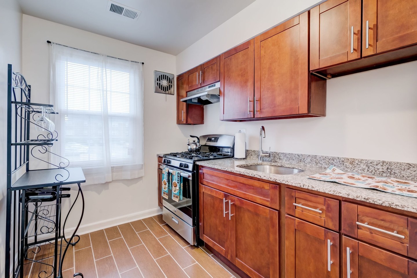 Loch Raven Village Apartments Image 27