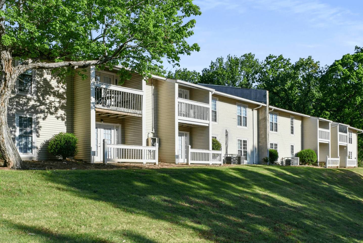 Premier Apartments Image 25