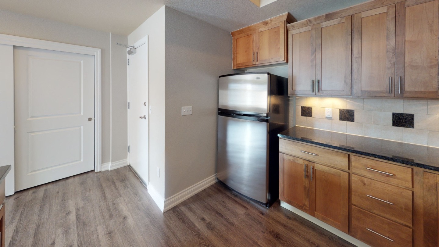 1284 Downing Image 18