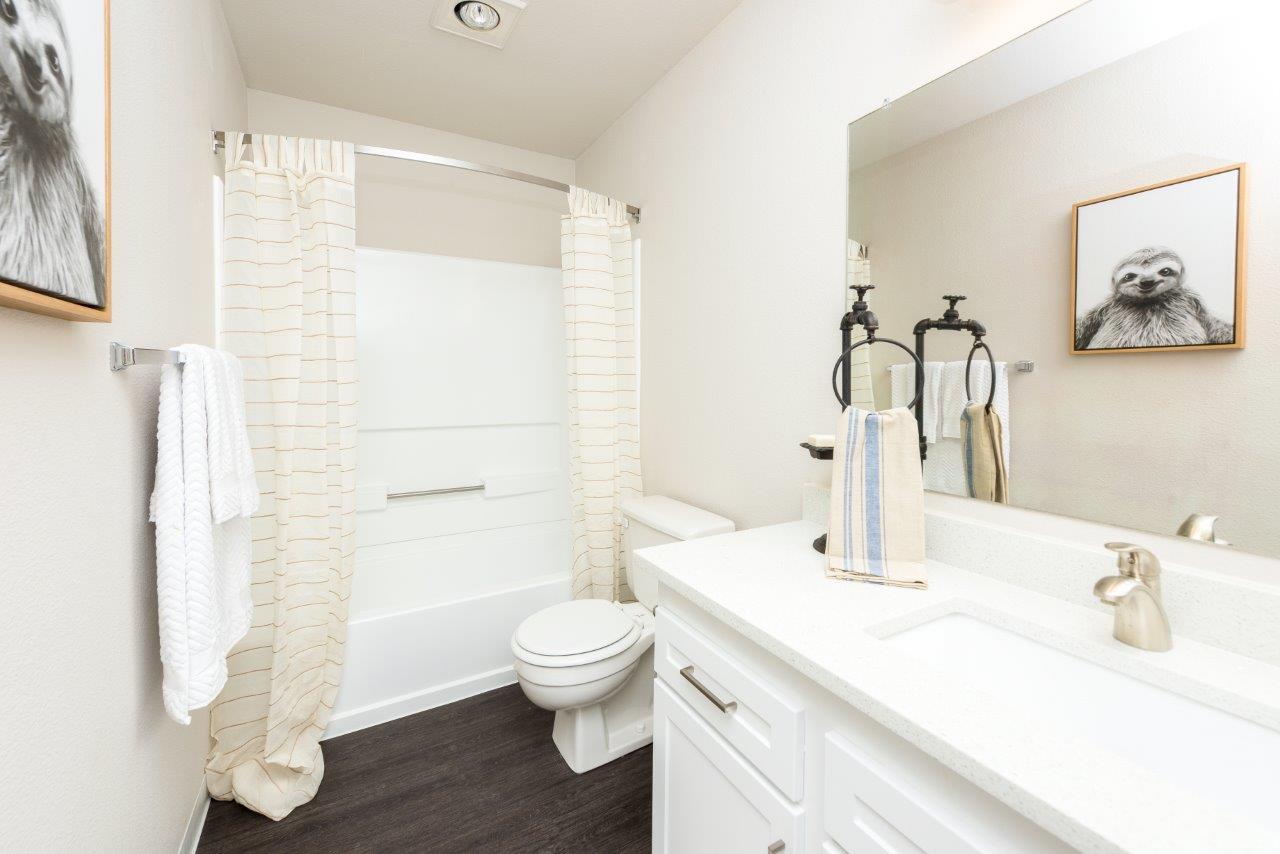 Townhomes with a View Image 13