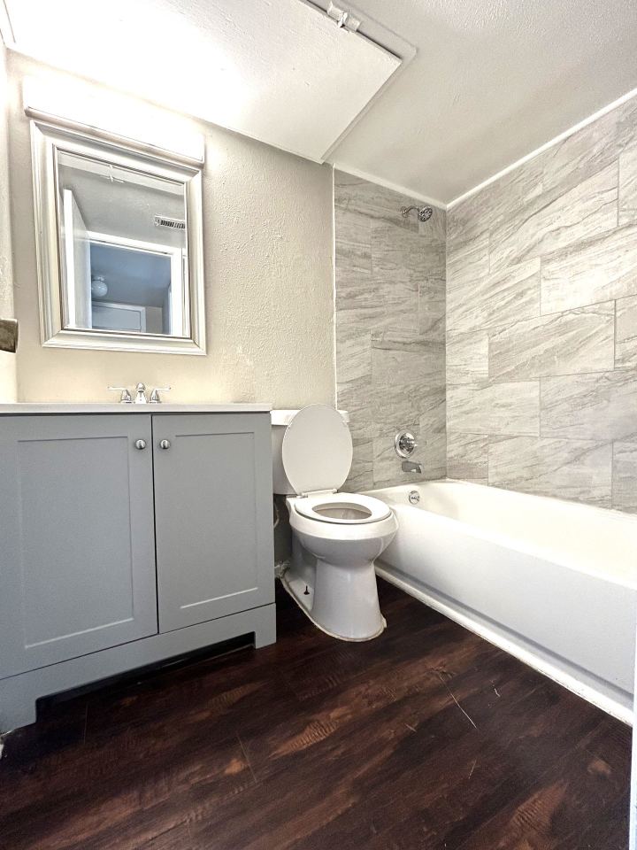 Oak Lawn Place Image 5