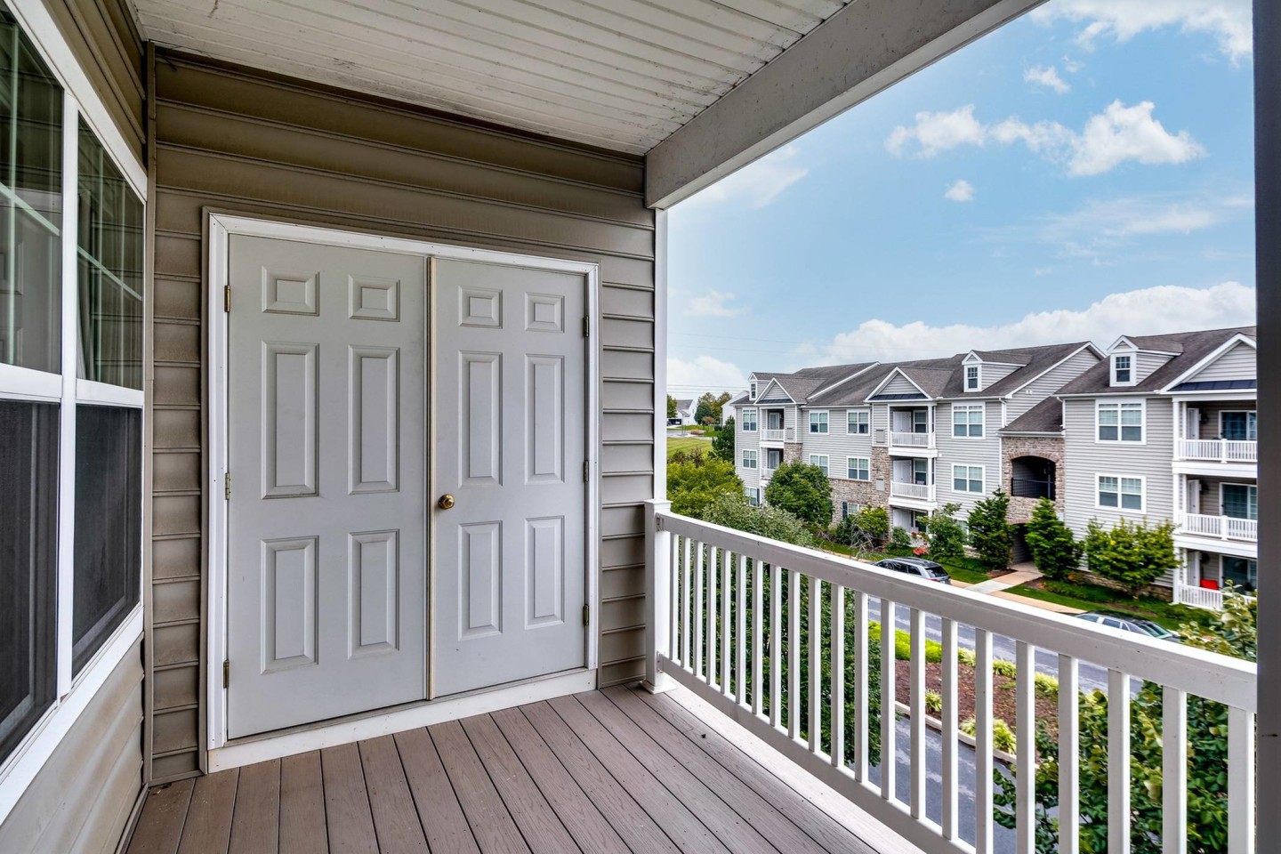 The Villas of Castleton Apartments Image 12