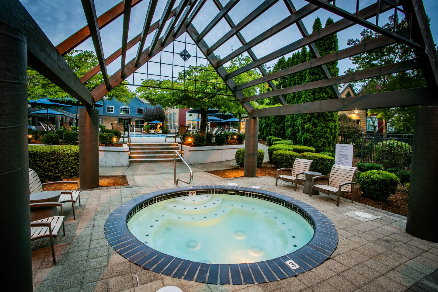 The Colonnade Luxury Townhome Apartments Image 20