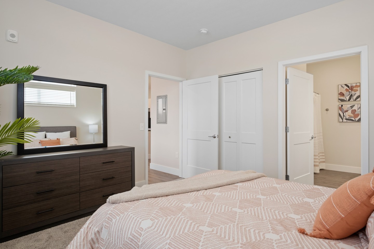 Harmony Lake Apartment Homes Image 16