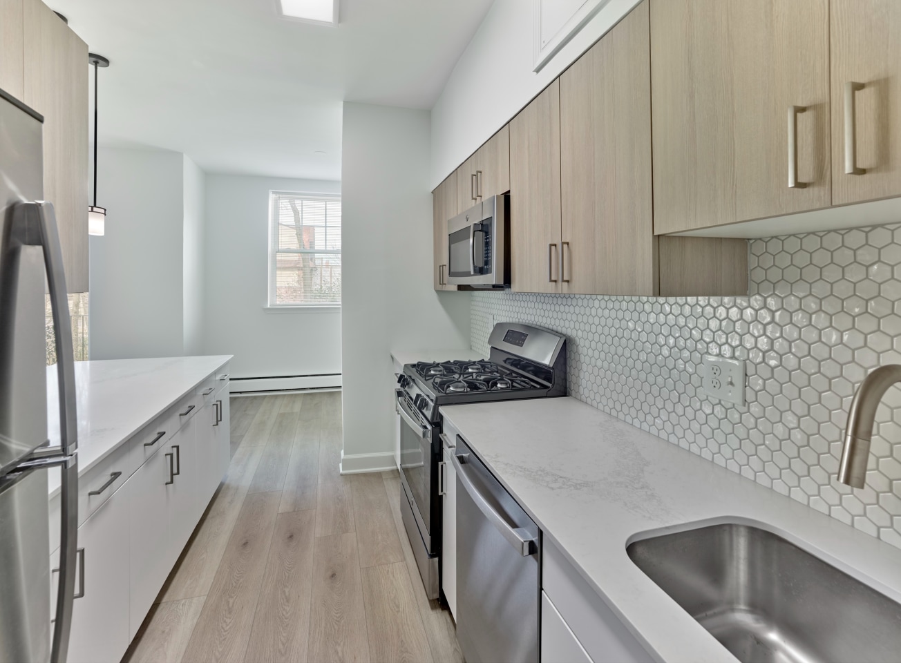 Crestwood Apartments Image 6