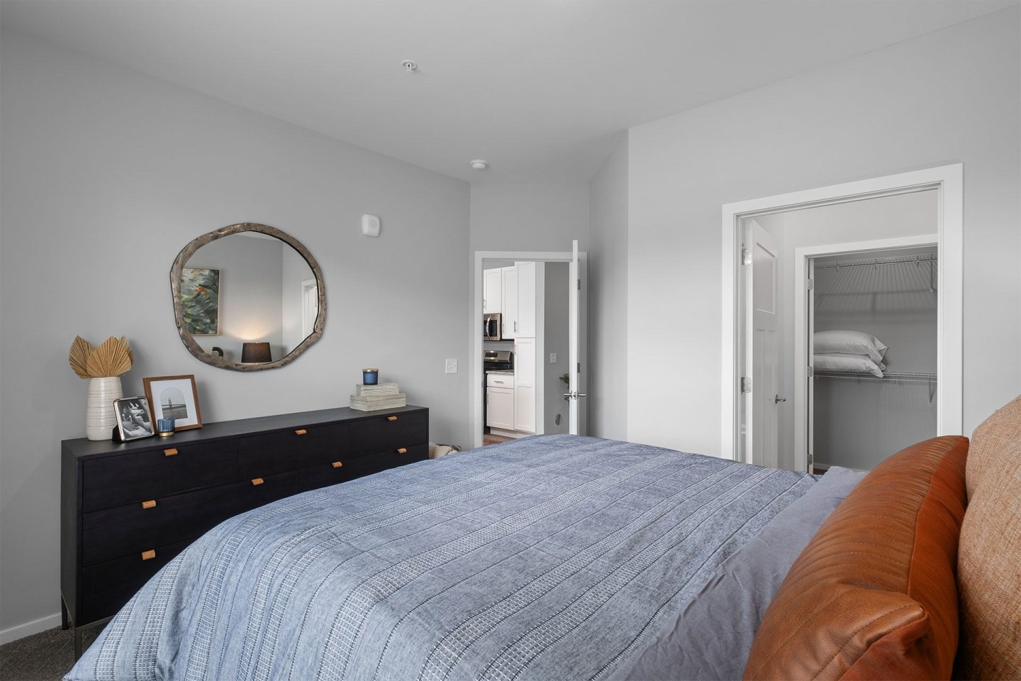 Shoreline Flats Image 19