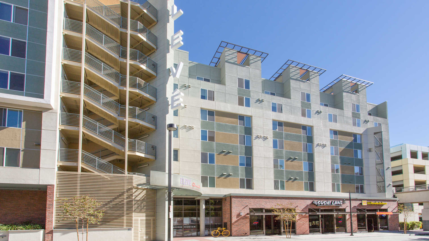 Eleve Lofts and Skydeck Image 3