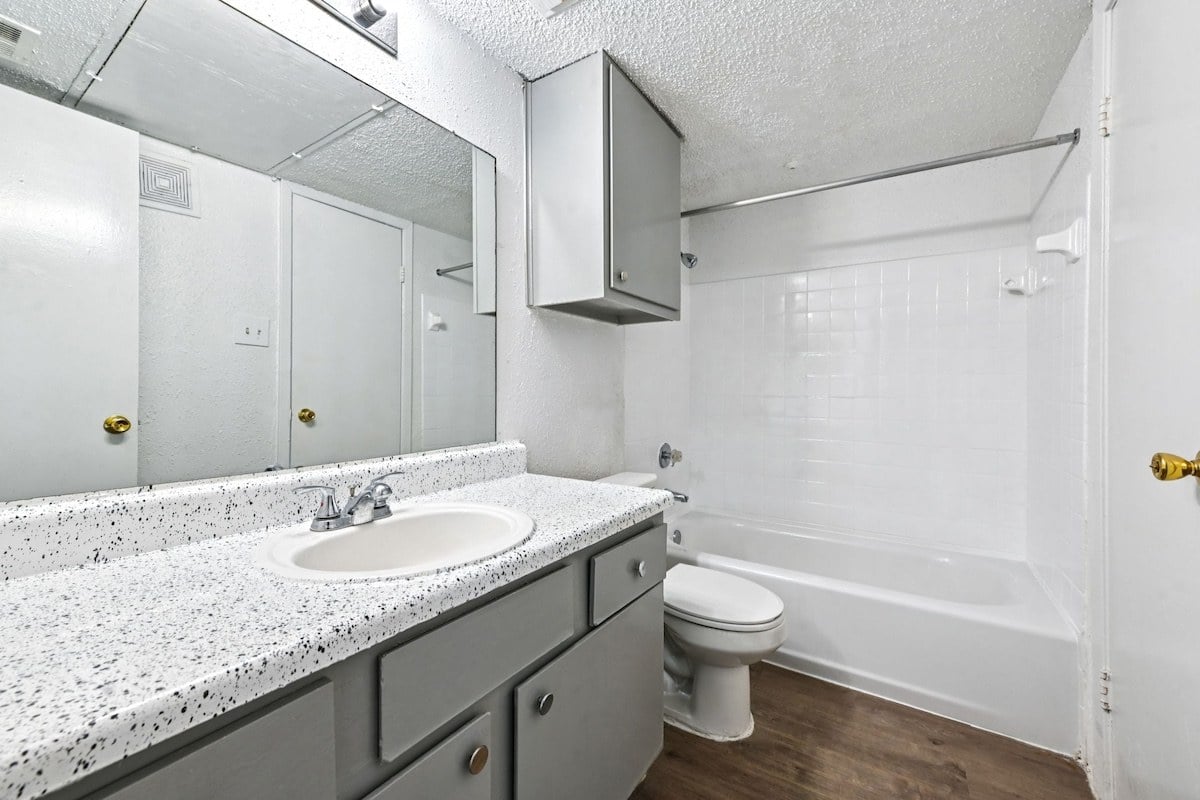 Pine Creek Apartments Image 21