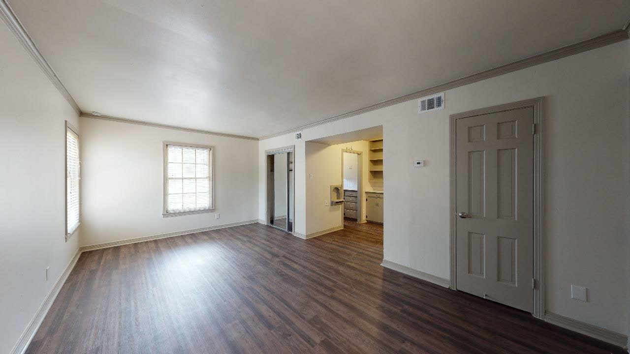 Westside Court Image 32