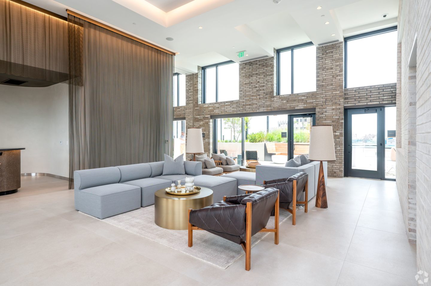 Solaire 7607 Image 25