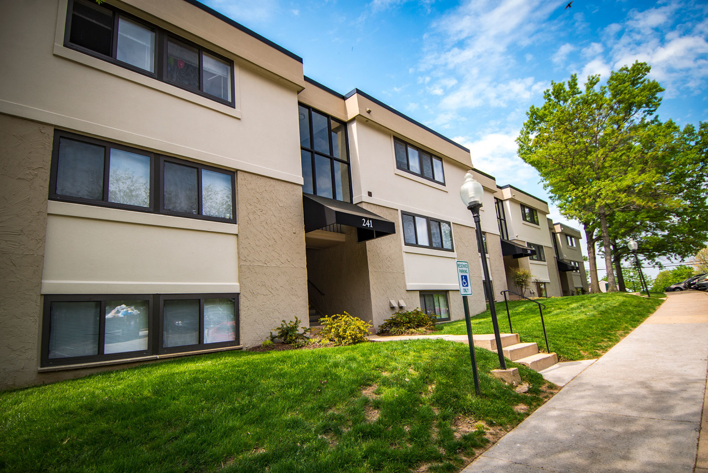 Ashley Apartments Image 3