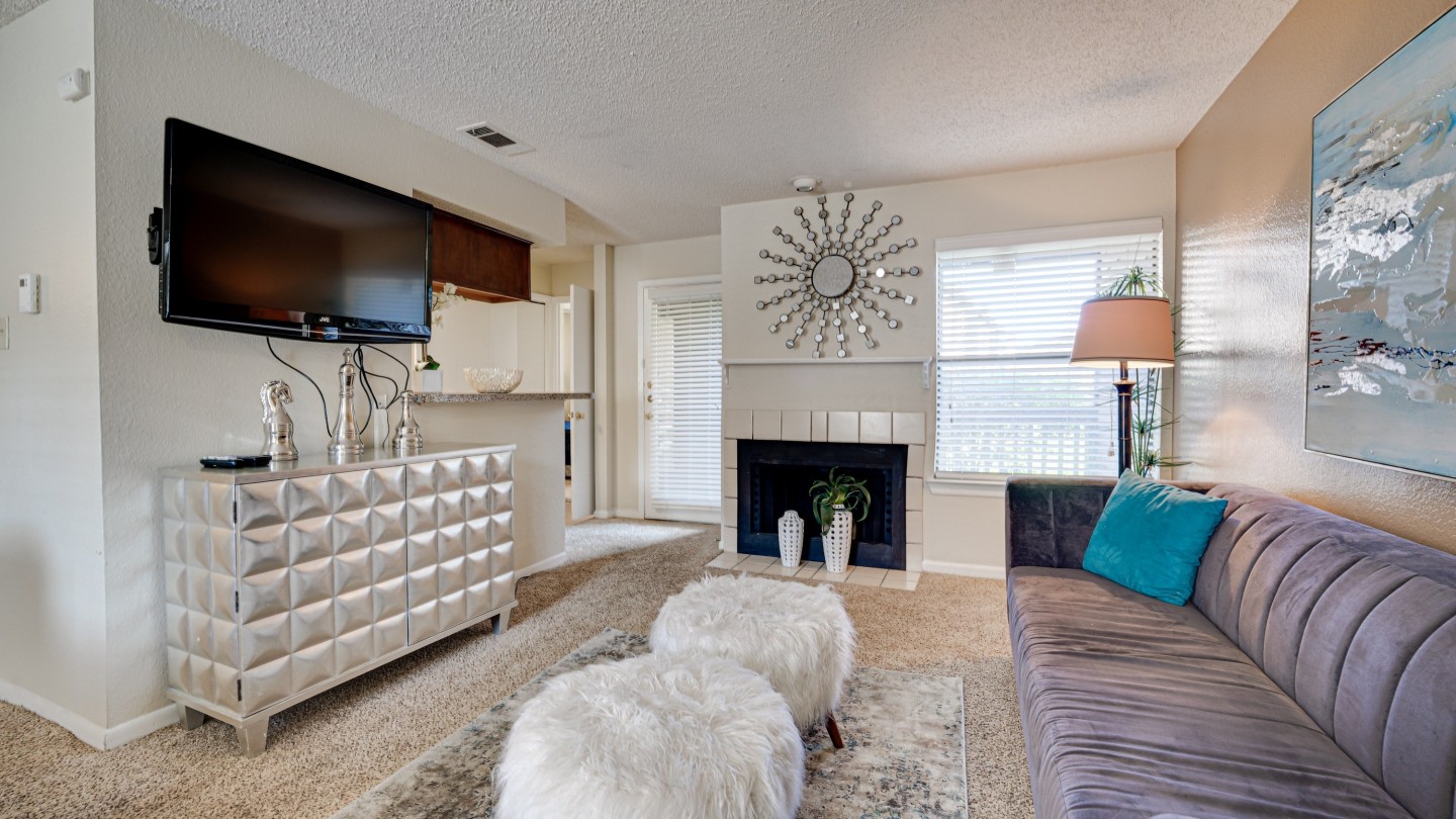Woodland Hills Image 1