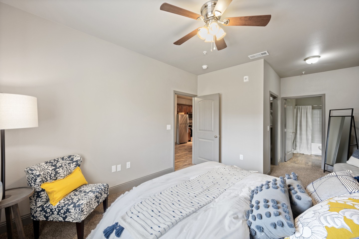 Lake Villas Apartments Image 11