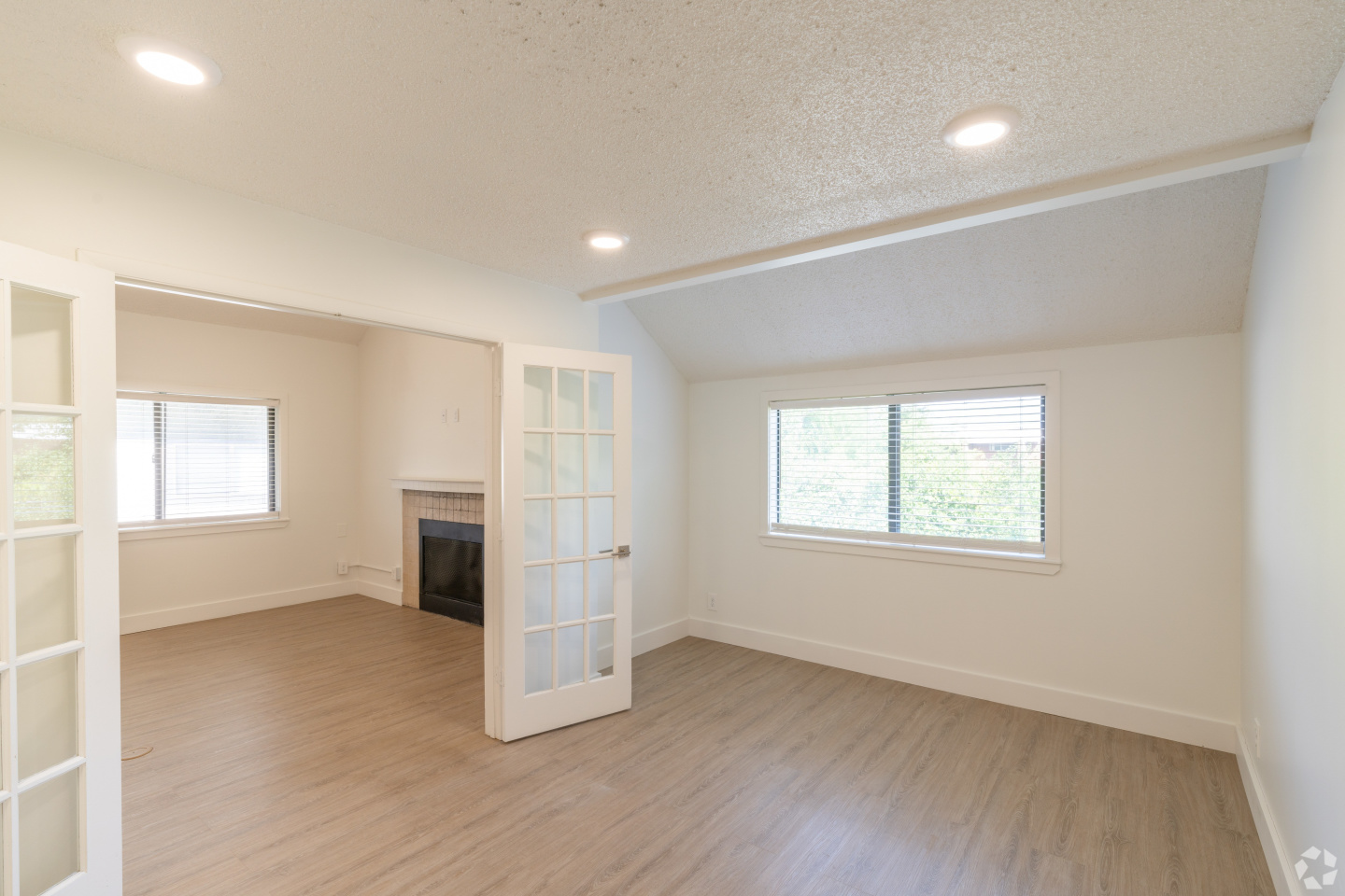 AVIA Lofts at Maple Road Image 34